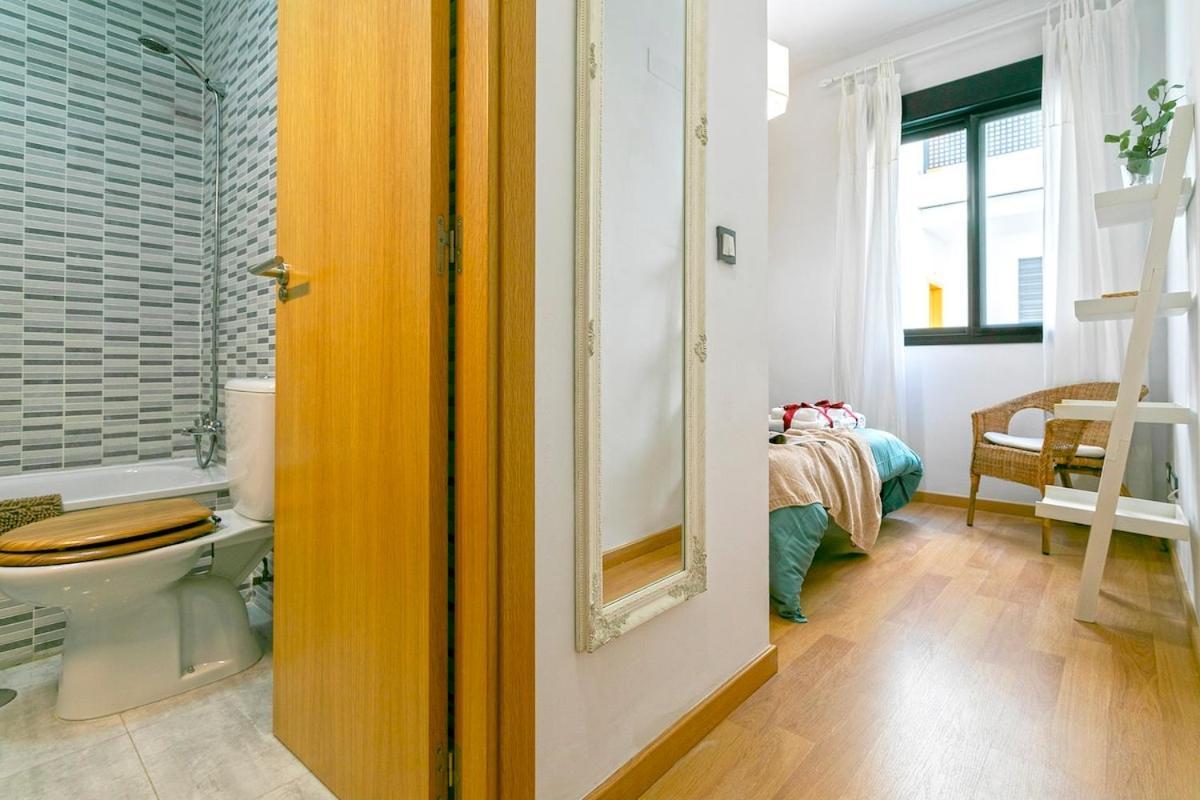-Malagasunapts- Central Freeparking Rooftoppool Kültér fotó