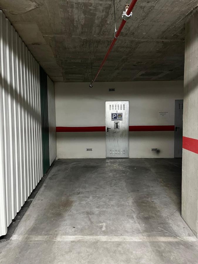 -Malagasunapts- Central Freeparking Rooftoppool Kültér fotó