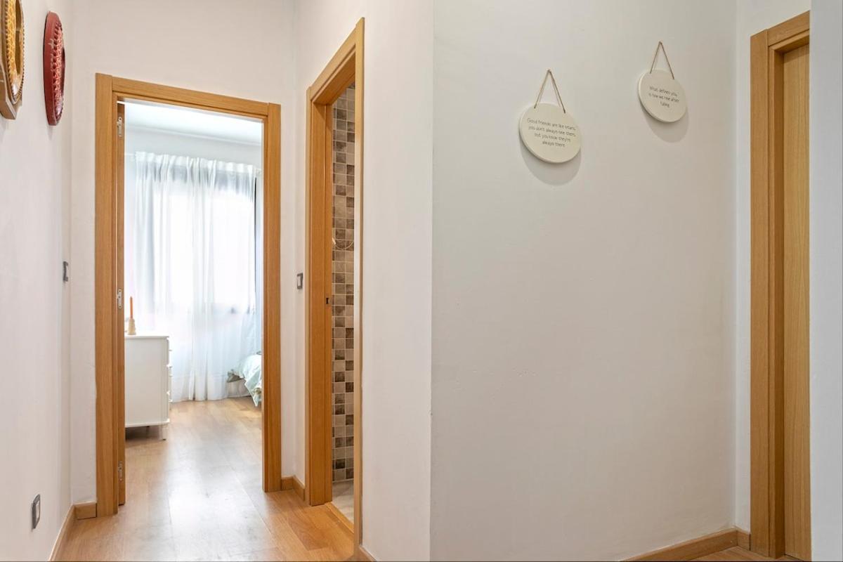 -Malagasunapts- Central Freeparking Rooftoppool Kültér fotó